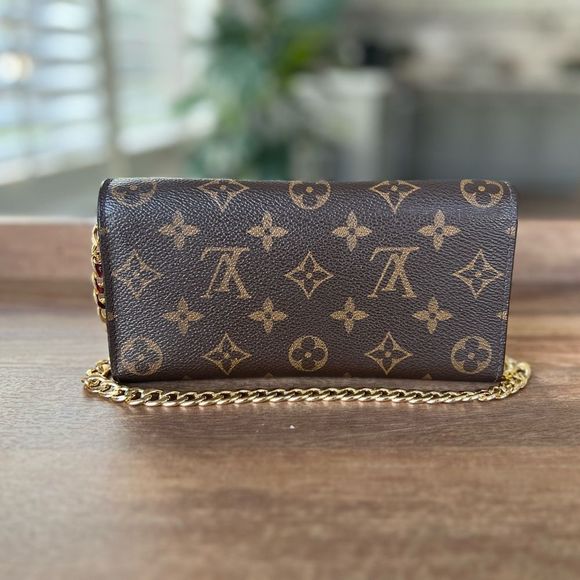 💯 AUTH Louis Vuitton monogram Emily wallet on chain - Picture 2 of 12
